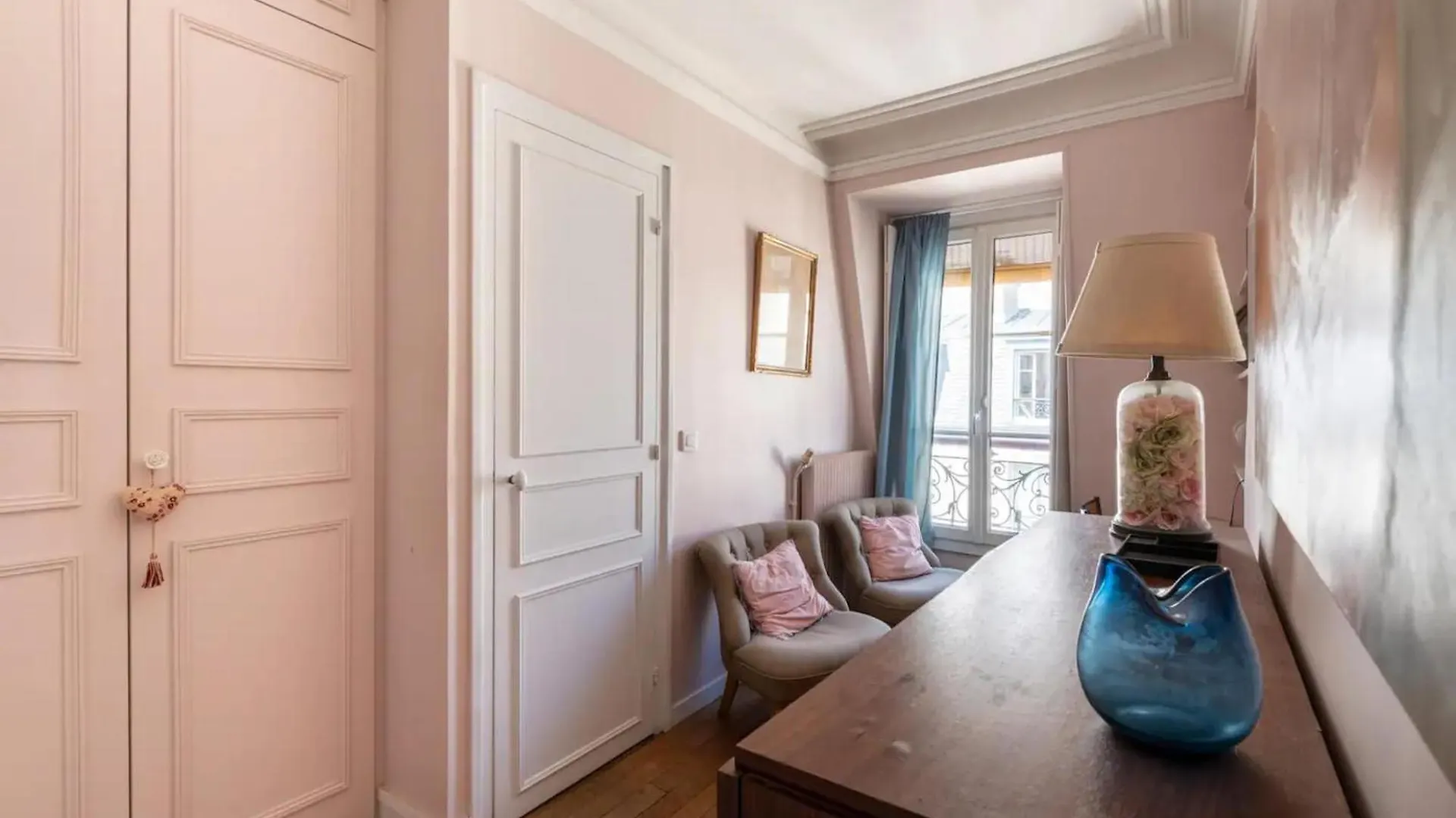 Beautiful 1Bd Parasian Apartment Batignolles Paris France